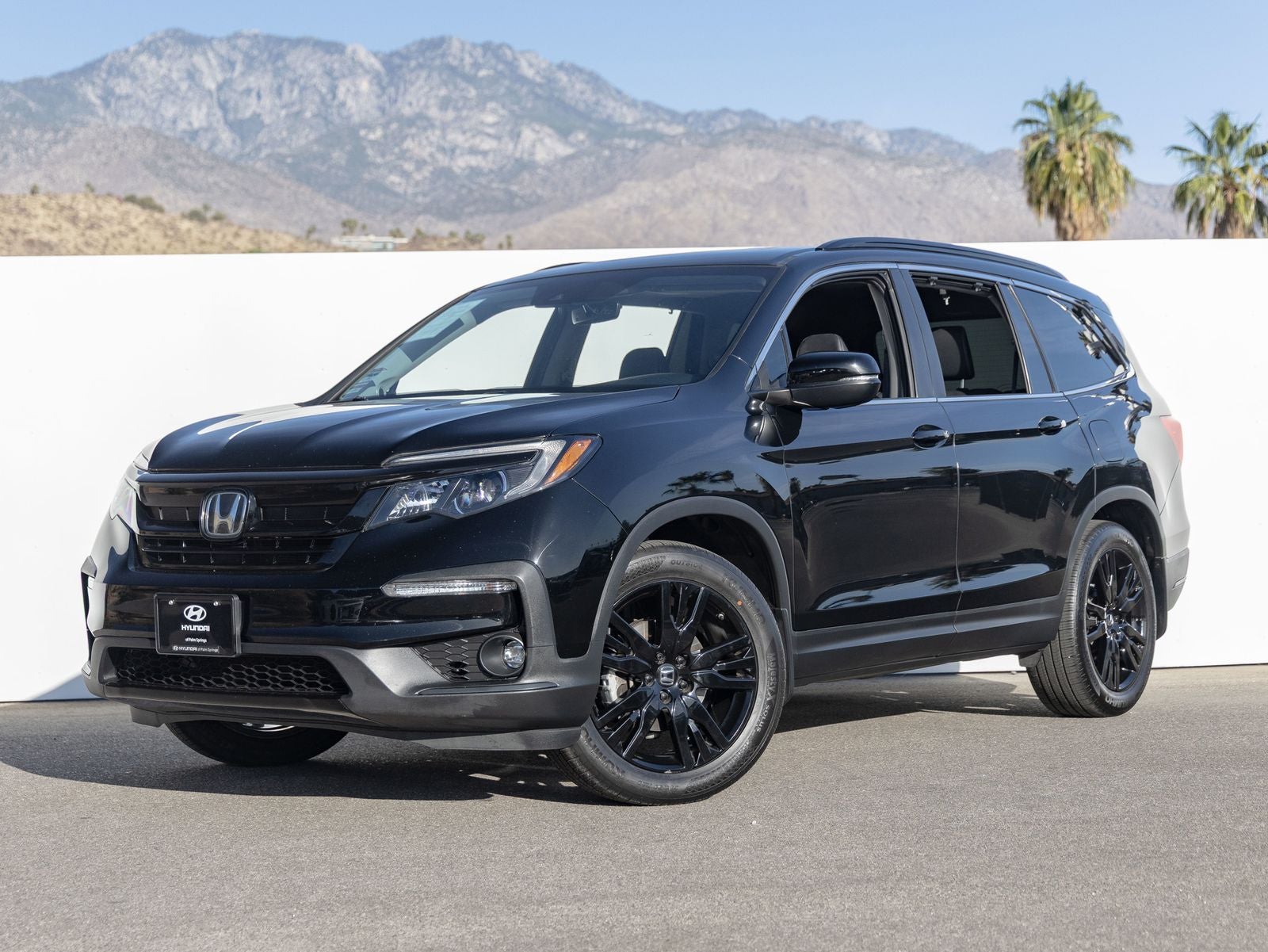 2021 Honda Pilot Special Edition in Black — front three-quarter view