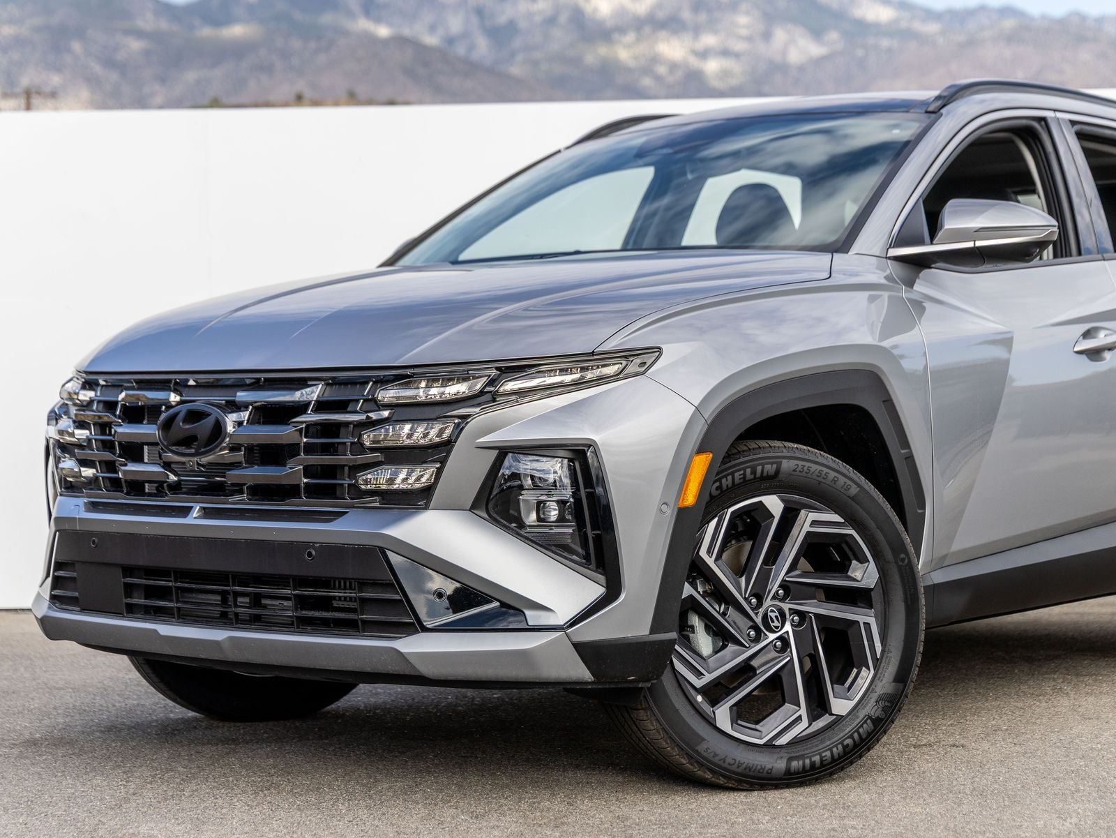 2025 Hyundai TUCSON HYBRID — side profile view