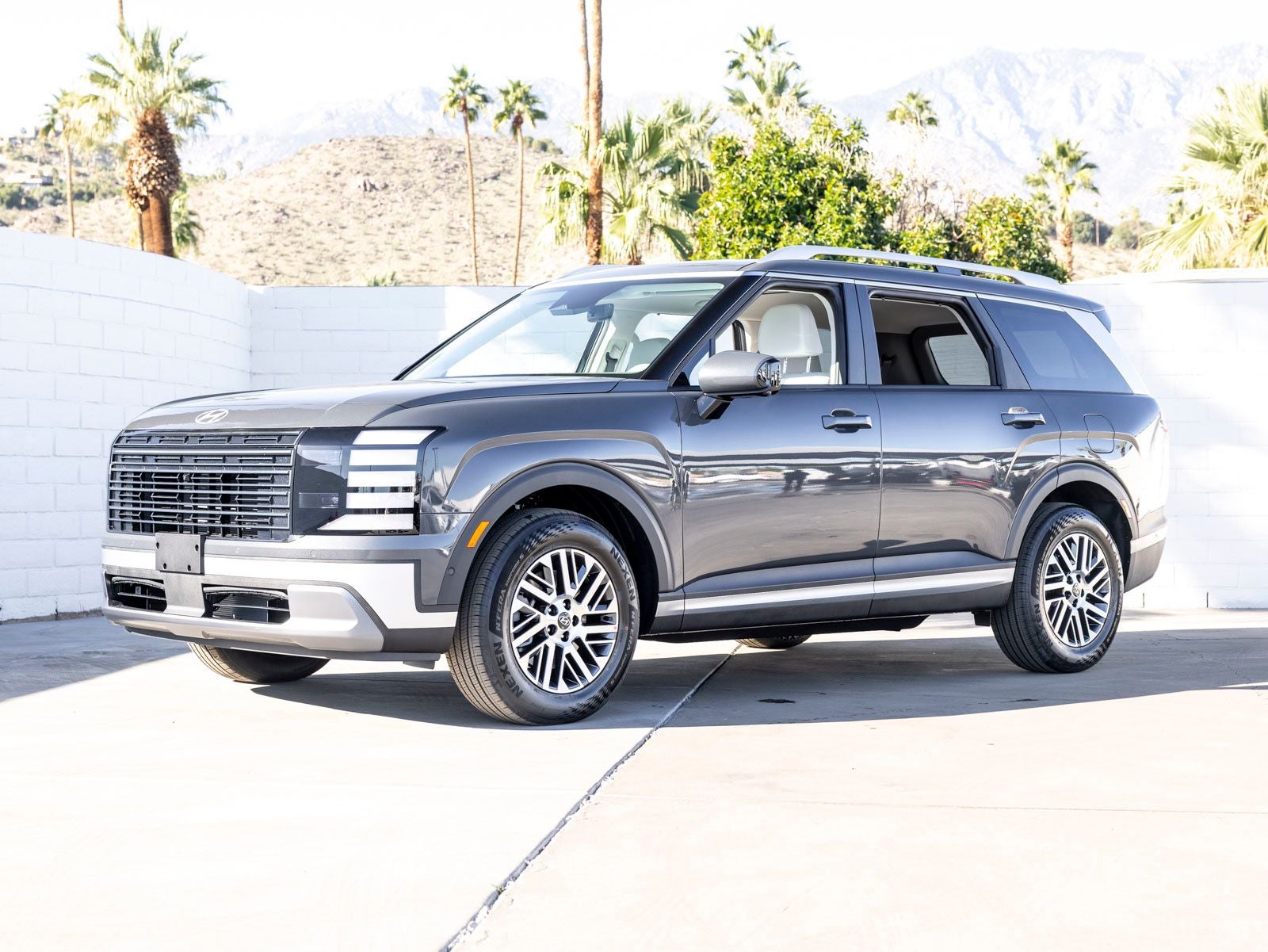 2026 Hyundai PALISADE SEL Premium 7 Passenger in Ecotronic Gray Pearl — front three-quarter view